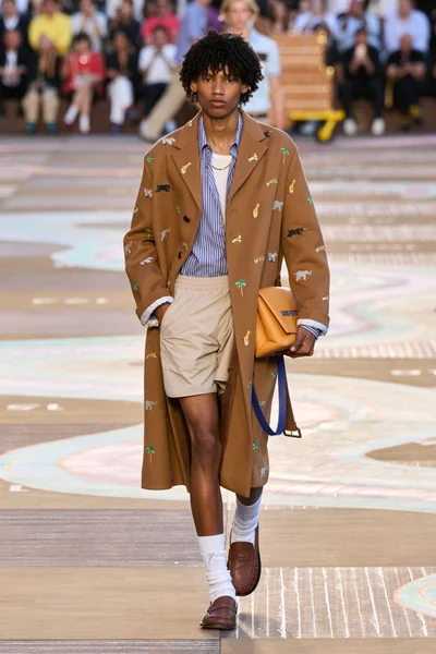 Look 46